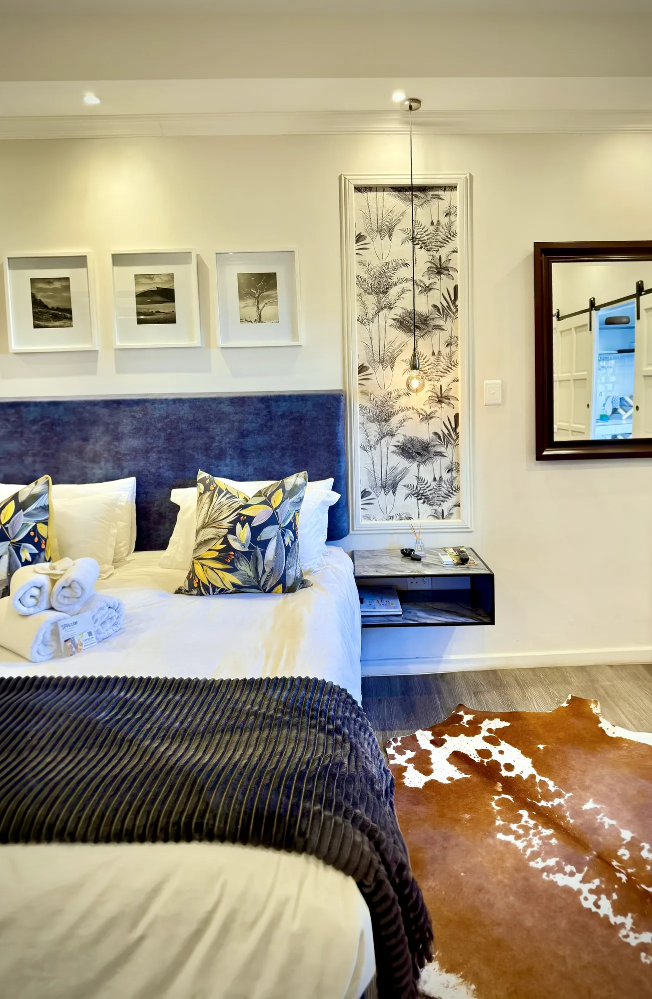 The bed in the Cedar Luxury Studio